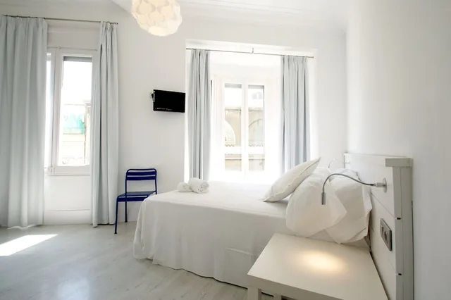 غرفة بسرير مزدوج، Dingdong Express Hostel 5/10