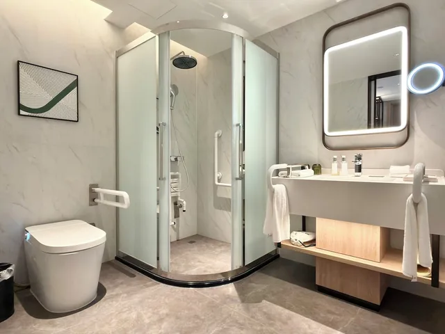 Holiday Inn Jinan Daming Lake By IHG، جينان 49/50