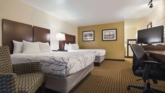 Room, 2 Queen Beds, Baymont by Wyndham Durango 1/1