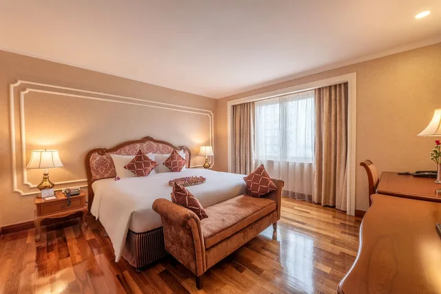 جناح ملكي بسريرين كينج، Hotel Grand Saigon 1/10