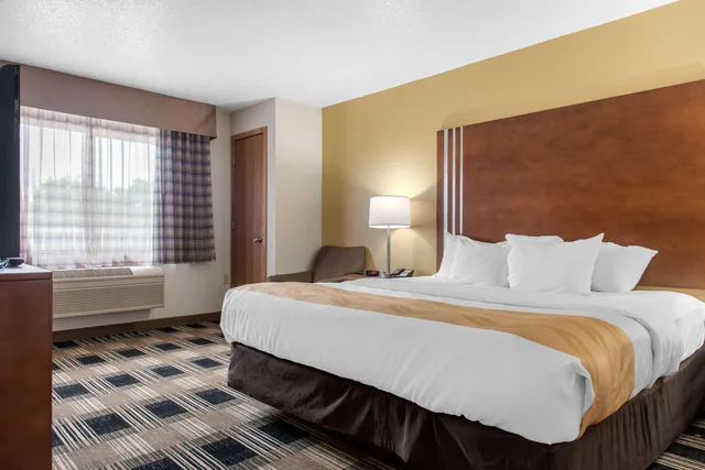 جناح، Quality Inn near Medical Center 4/5