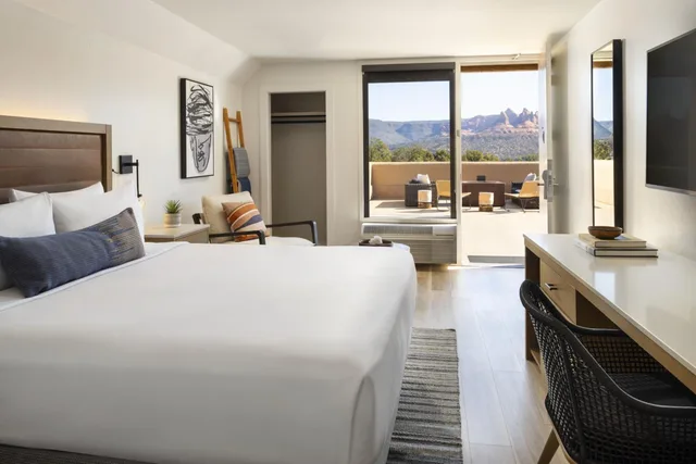 Guest Room, King Bed, Sunset Side, Low Floor، Sky Rock Sedona, a Tribute Portfolio Hotel 1/6