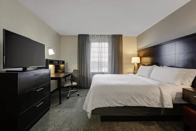 جناح بغرفة نوم واحدة بحوض استحمام لذوي الإعاقة، Staybridge Suites Washington D.C. - Greenbelt 1/3
