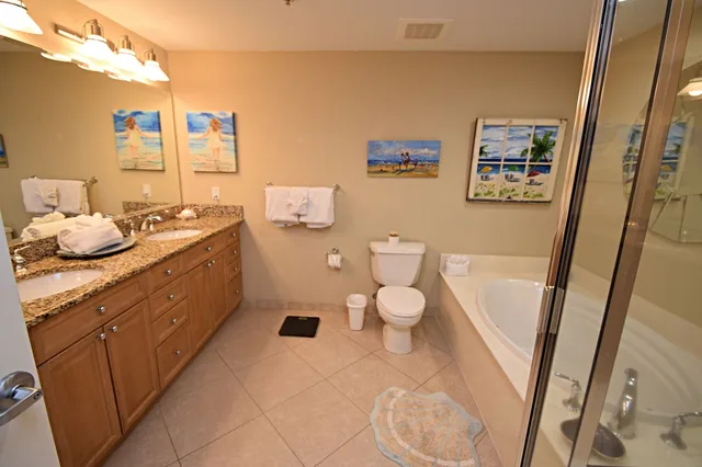 Condo, Murphy Bed, 2 King Beds, 2 Queen Beds, Pool Access, Escapes! To The Shores Orange Beach, A Ramada by Wyndham 6/7