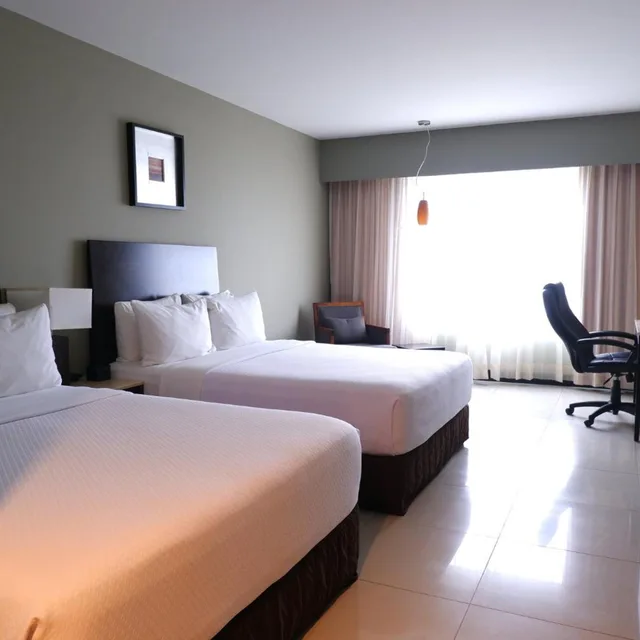 غرفة تنفيذية بسريرين كوين، Crowne Plaza Villahermosa 6/8