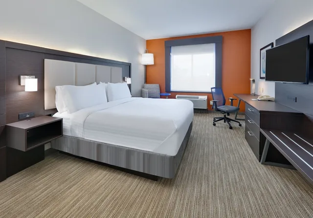 جناح بسرير كوين لذوي الإعاقة، Holiday Inn Express Hotel Suites Duncanville 1/3