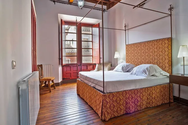 غرفة ديلوكس بسرير كوين، PALACIO REJADORADA 2/7