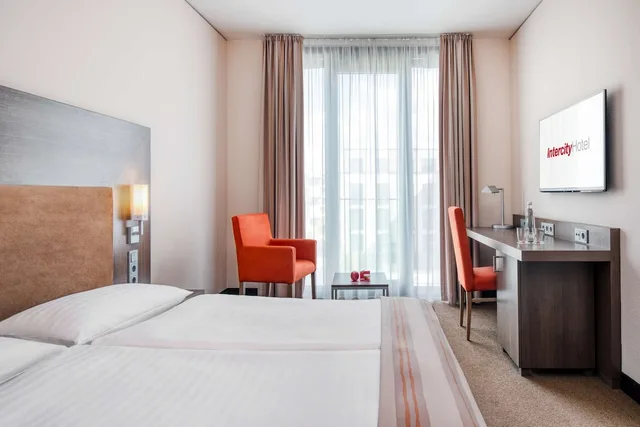 غرفة قياسية بسرير مزدوج، Intercityhotel Dresden 3/6