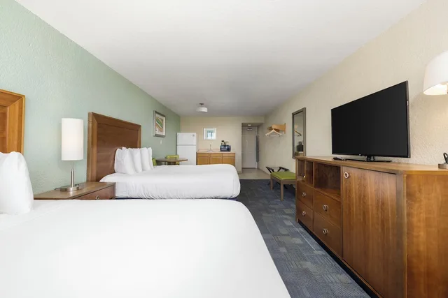 غرفة كومفورت بسريرين كوين بإطلالة على الشاطئ، Beachside Resort 3/6