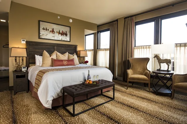 غرفة فاخرة بسرير كينج لذوي الإعاقة، Frontier Hotel Pawhuska 2/3