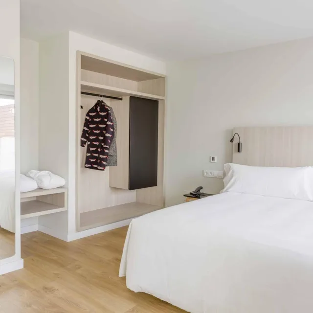 جناح جونيور بشرفة، ARTIEM Madrid Hotel 2/4