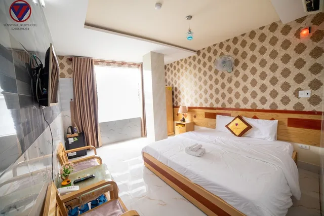 Room, Triple, 1 Single and 2 Double Beds، Yen Vy 04 Luxury Hotel 1/5
