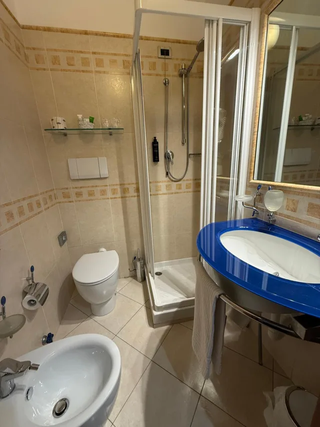Economy, Single, Hill View، Parigi 3/6