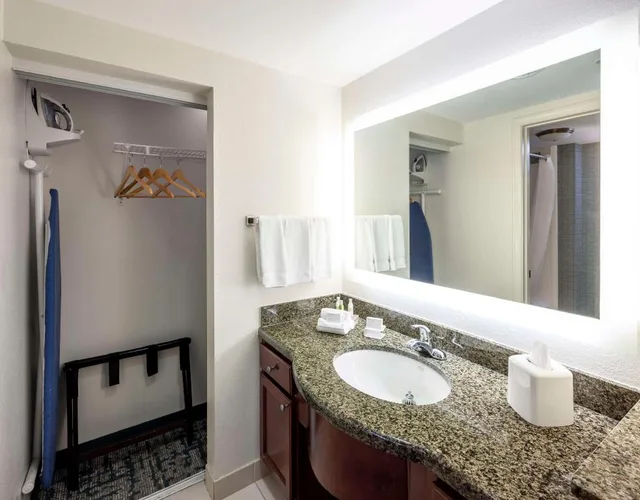 1 Bedroom, Suite, King Bed, Peloton، Homewood Suites By Hilton Jacksonville-South/St. Johns Ctr. 2/2