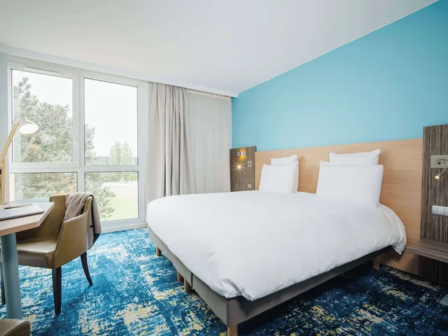 Classic, Double Bed, Mercure Lille Aeroport 4/10