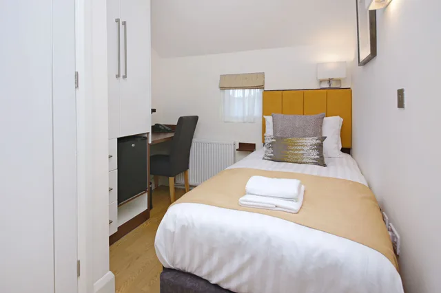 Classic, Single, Single Bed, Shared Bathroom, Imperial Guest House 2/4