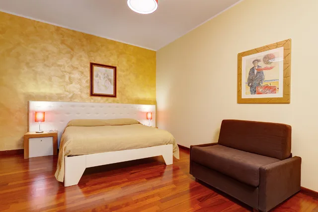 غرفة ثلاثية، Hotel Ghala 2/3