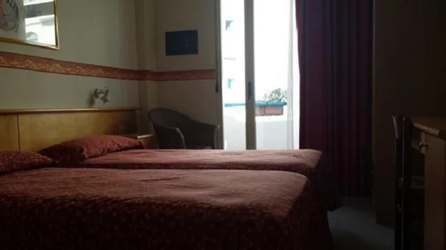 غرفة بسرير كوين، Villa Athena 1/3