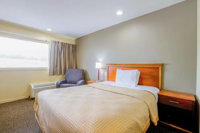 غرفة بسرير كوين، Budget Inn By OYO Natural Bridge I-81 2/7