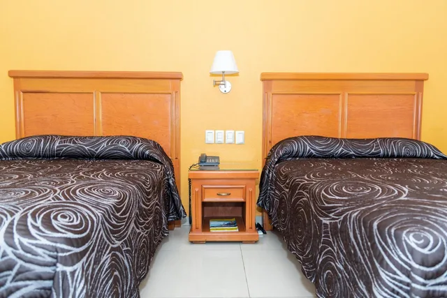 غرفة بسريرين مزدوجين، Hotel Gran Via 1/8