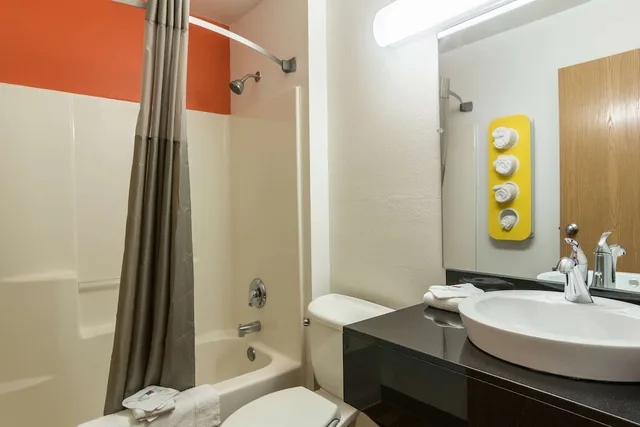 Standard, 2 Queen Beds, Smoking, Motel6 Barkeyville, PA 4/5