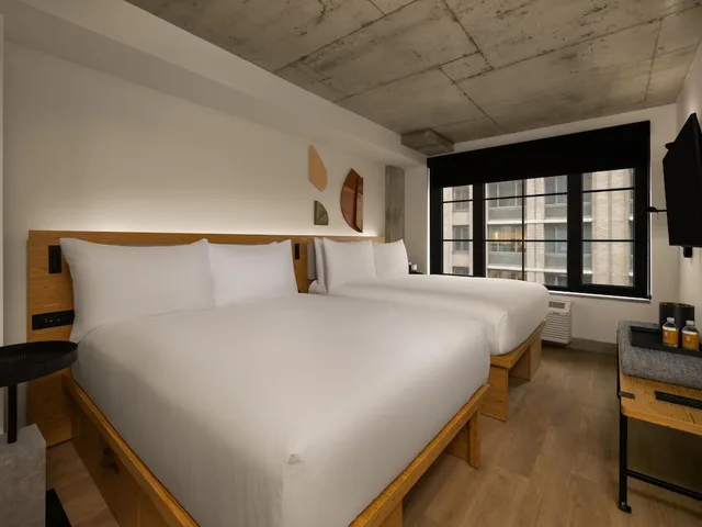 غرفة بسريرين مزدوجين، Hotel 38 New York City, Tapestry Collection by Hilton 1/6
