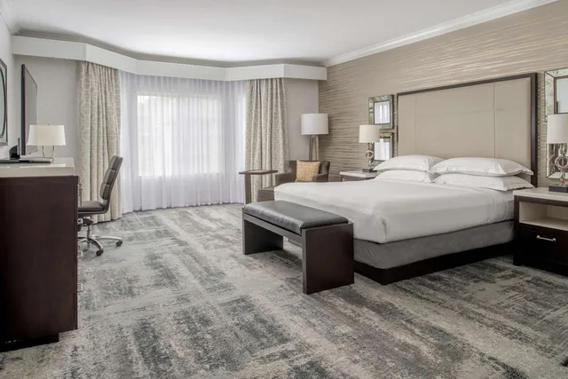 جناح بسرير كينج، Hilton San Diego Del Mar 1/2