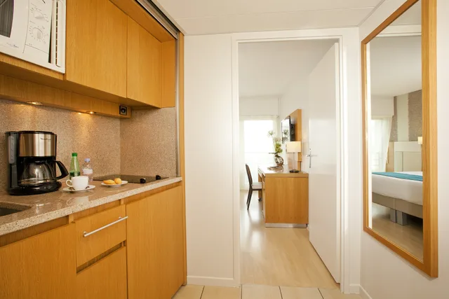 استوديو كبير، RESIDHOME COURBEVOIE LA DEFENSE 2/2