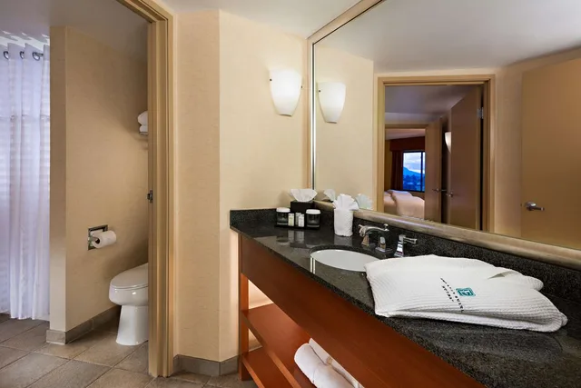 Suite, 2 Double Beds, Golf Course View، Embassy Suites by Hilton Phoenix Scottsdale 2/2