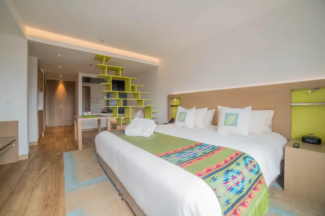 جناح جونيور بسرير كينج بحوض جاكوزي، Biohotel Organic Suites 6/10