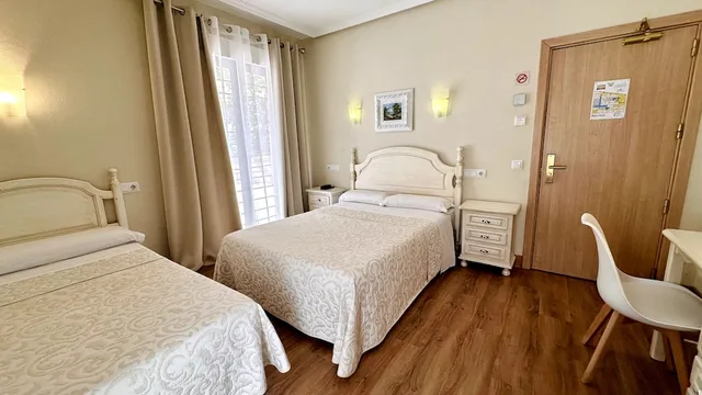غرفة ثلاثية بثلاثة أسرّة، Hostal Toledo 9/10