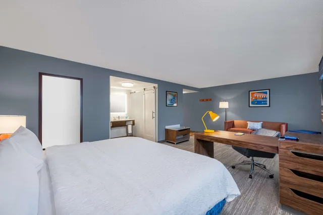 جناح استوديو بسرير كينج مع أريكة، Hampton Inn & Suites Hopkinsville 1/2