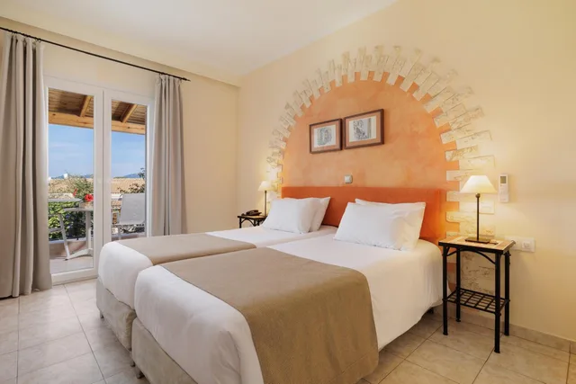 غرفة بسرير مزدوج بإطلالة على الجبل، Nefeli Hotel Corfu 6/10