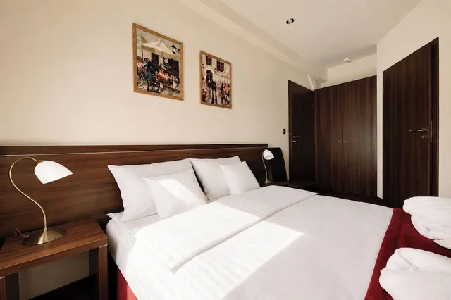Deluxe, Hotel Centrum Sosnowiec 2/9