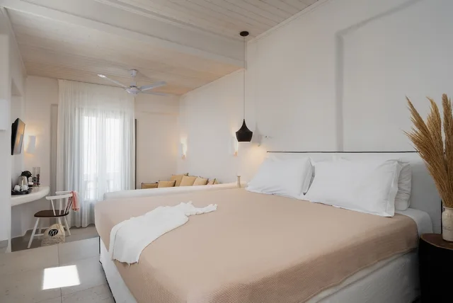 جناح عائلي بسرير كينج وسريرين منفصلين، Melidron Luxury Hotel & Suites 2/4