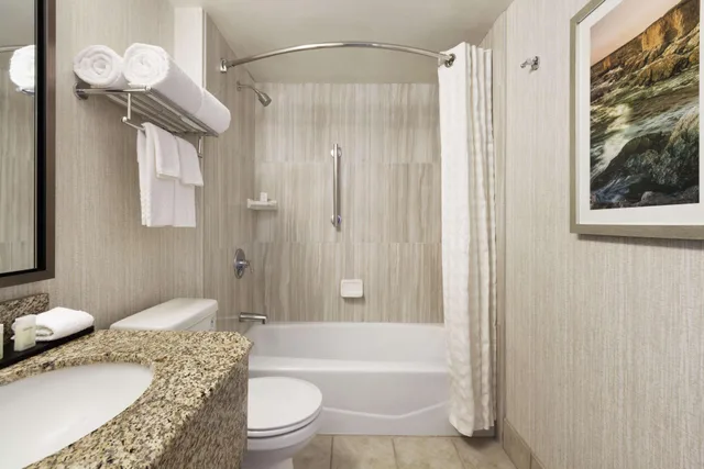 جناح بسريرين كوين بغرفتين، Embassy Suites By Hilton San Luis Obispo 2/2