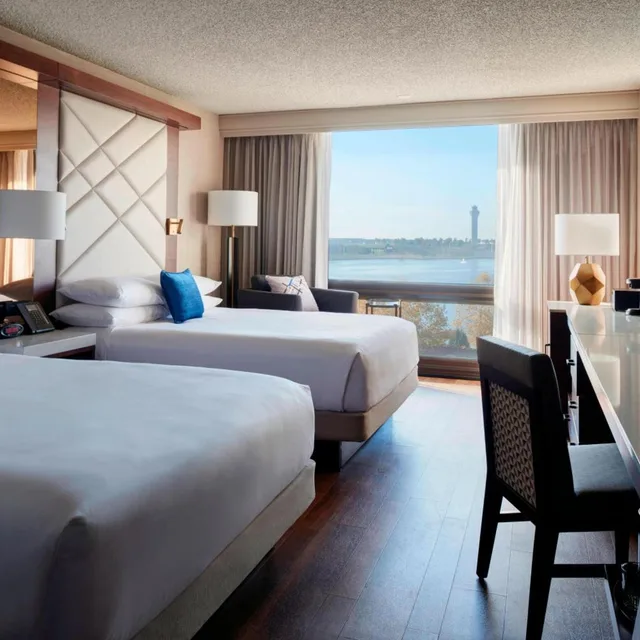 غرفة بسريرين مزدوجين، Kansas City Airport Marriott 4/12