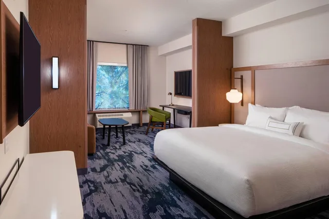 جناح بسرير كينج، Fairfield Inn & Suites Pensacola Pine Forest 2/7
