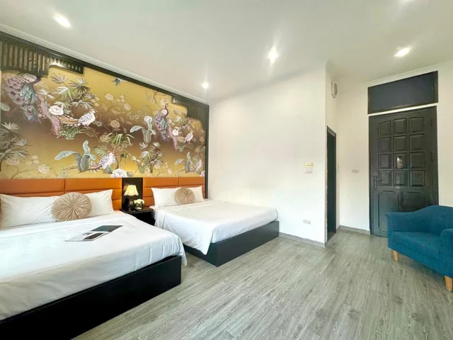 Family, 1 King and 1 Single Beds, Balcony, Hanoi Elpis Hotel 2/2