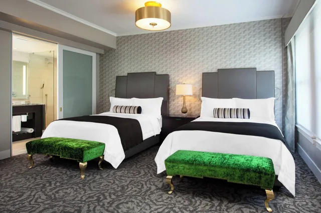 غرفة بسريرين كوين بإطلالة على الحديقة، The St. Anthony A Luxury Collection Hotel San Antonio 6/7
