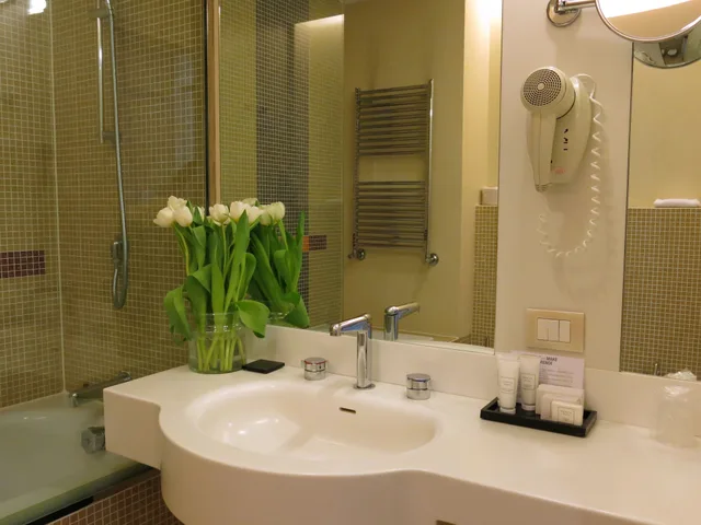 غرفة قياسية ثلاثية بثلاثة أسرّة، Best Western Plus Hotel Le Favaglie 6/6