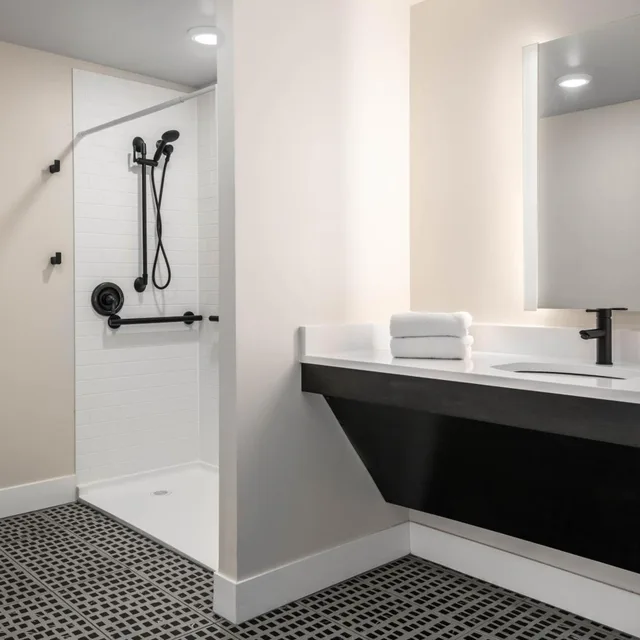 غرفة بسرير كوين لذوي الإعاقة، Holiday Inn Express St Louis Central West End 4/4