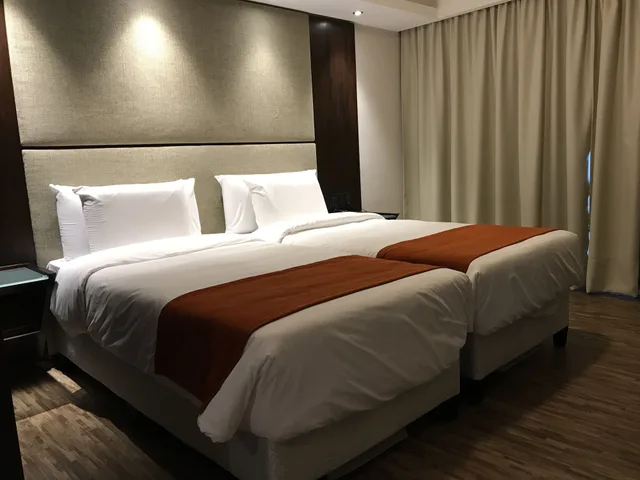 Classic, Twin Beds, Crystal Tower Hotel 1/3