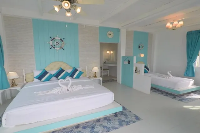 غرفة ثلاثية بسرير كينج وسرير فردي بإطلالة على البحر، DD Hut Koh Tao 6/7