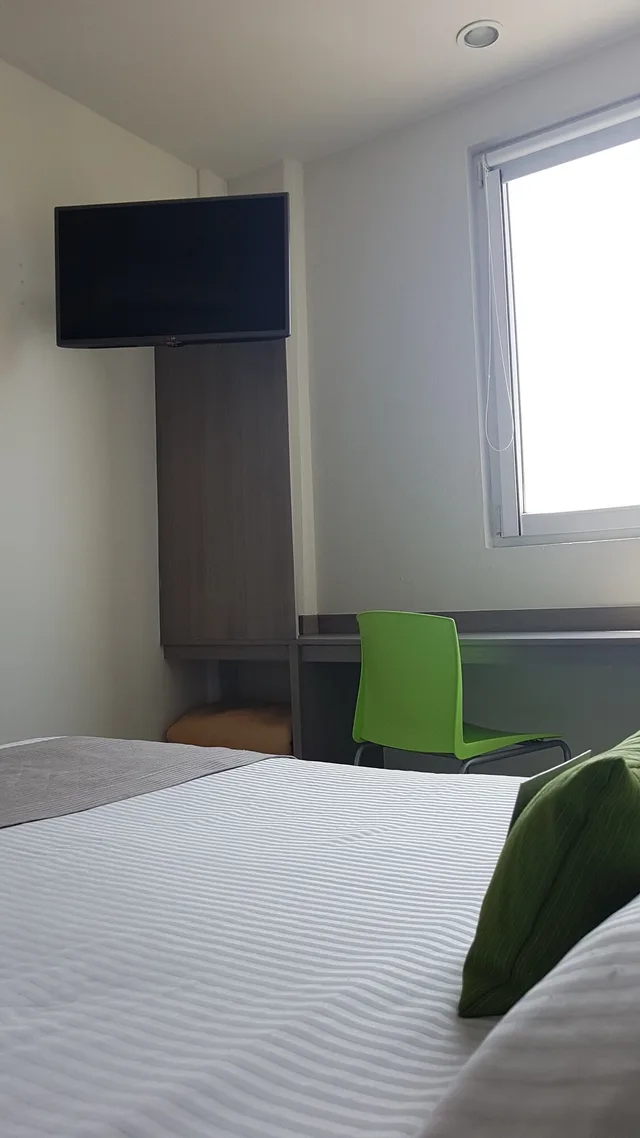 غرفة قياسية بسرير مزدوج، Sr Hotel 1/9