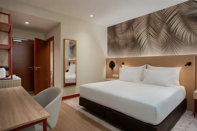 غرفة تنفيذية بسرير كينج، Protea Hotel Luanda 2/5