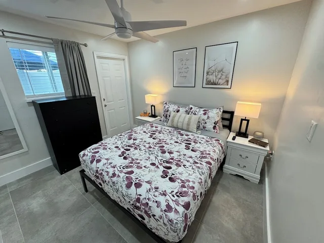 شقة بريميوم بسريرين كوين بغرفتي نوم مع أريكة بمطبخ، The Jasmine Apartments By Lowkl 3/10