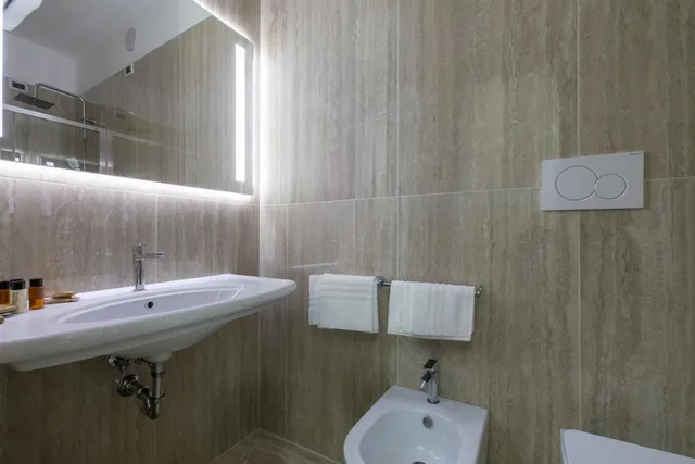 غرفة متصلة، Hotel Gallia 8/10