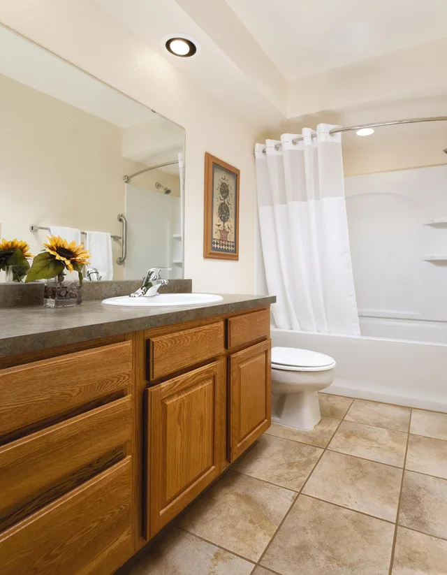 Studio, Queen Bed, Worldmark Grand Lake 4/5