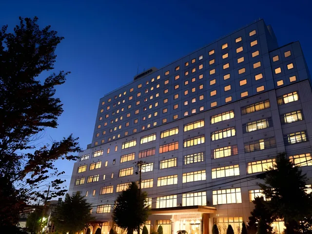 غرفة ديلوكس بسرير مزدوج بإطلالة على الجبل، Yamagata Kokusai Hotel 1/1